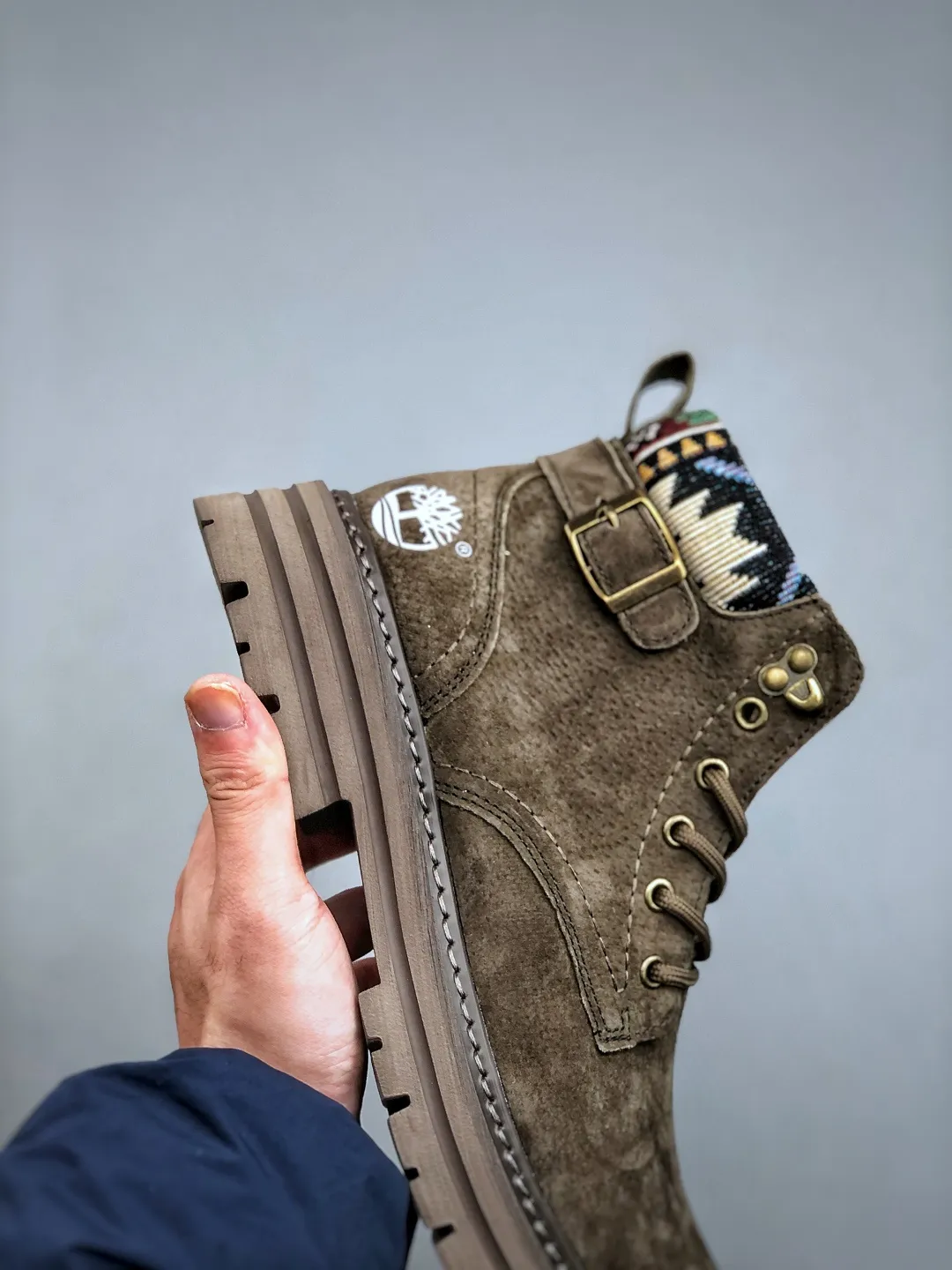Pick up locally 💰 520, support in-store Timberland/Timberland classic 25ss new low top (plus velvet) Classic re-engineering New upgrade Guangdong factory quality Original box original packaging The fabric is made of Italian 🇮🇹 top frosted mesh with anti-odor and anti-corrosion genuine leather latex insoles to give you a perfect wearing experience High quality and durable, a must-have for sportsmen Specially designed to not look handsome High-quality and first-class foot feel Exclusive supply Official item number: TB23066 Size: 39 40 41 42 43 44